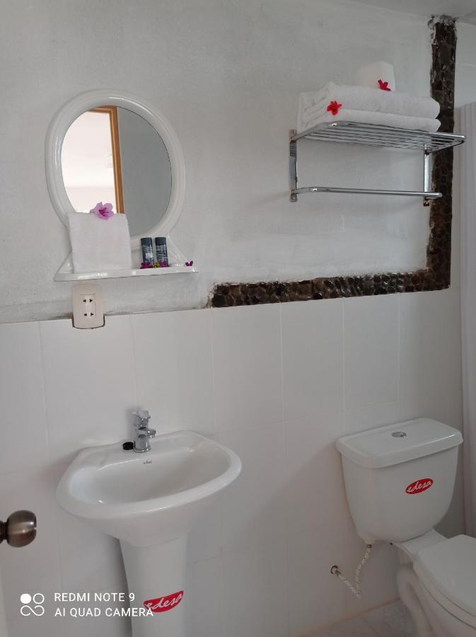 Hospedaje y Restaurante Saywa Llachon Zewnętrze zdjęcie