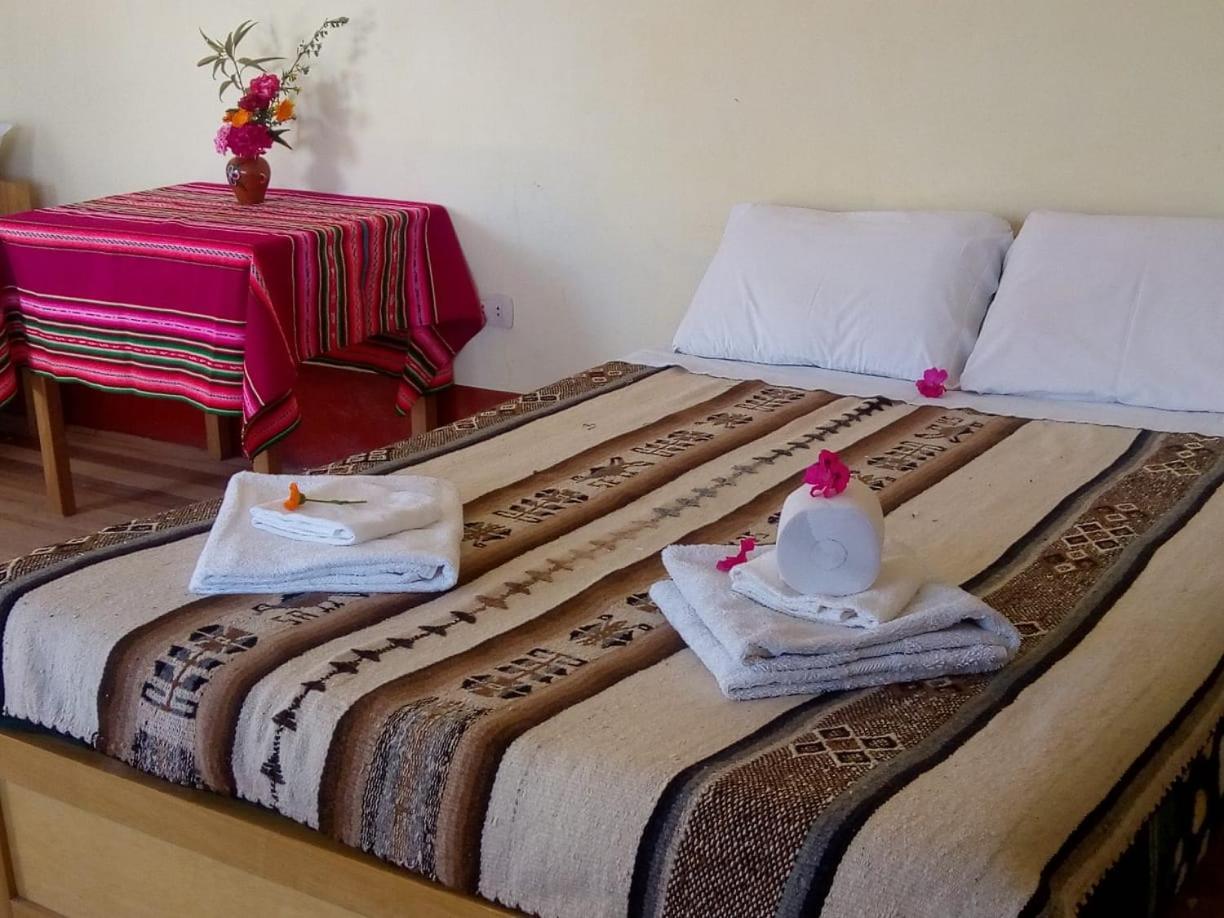 Hospedaje y Restaurante Saywa Llachon Zewnętrze zdjęcie